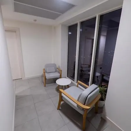 36th Floor Sky Free Parking *