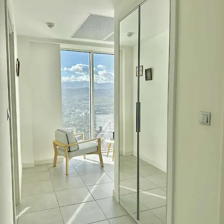 Διαμέρισμα 36th Floor Sky App Free Parking *