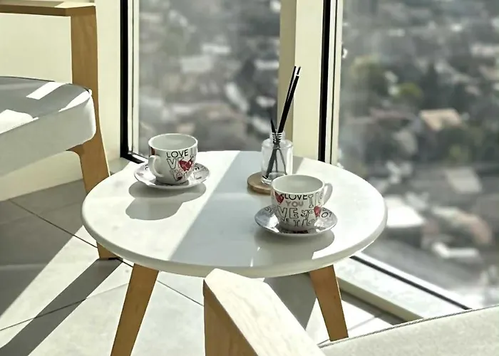 Apartment 36th Floor Sky App Free Parking *